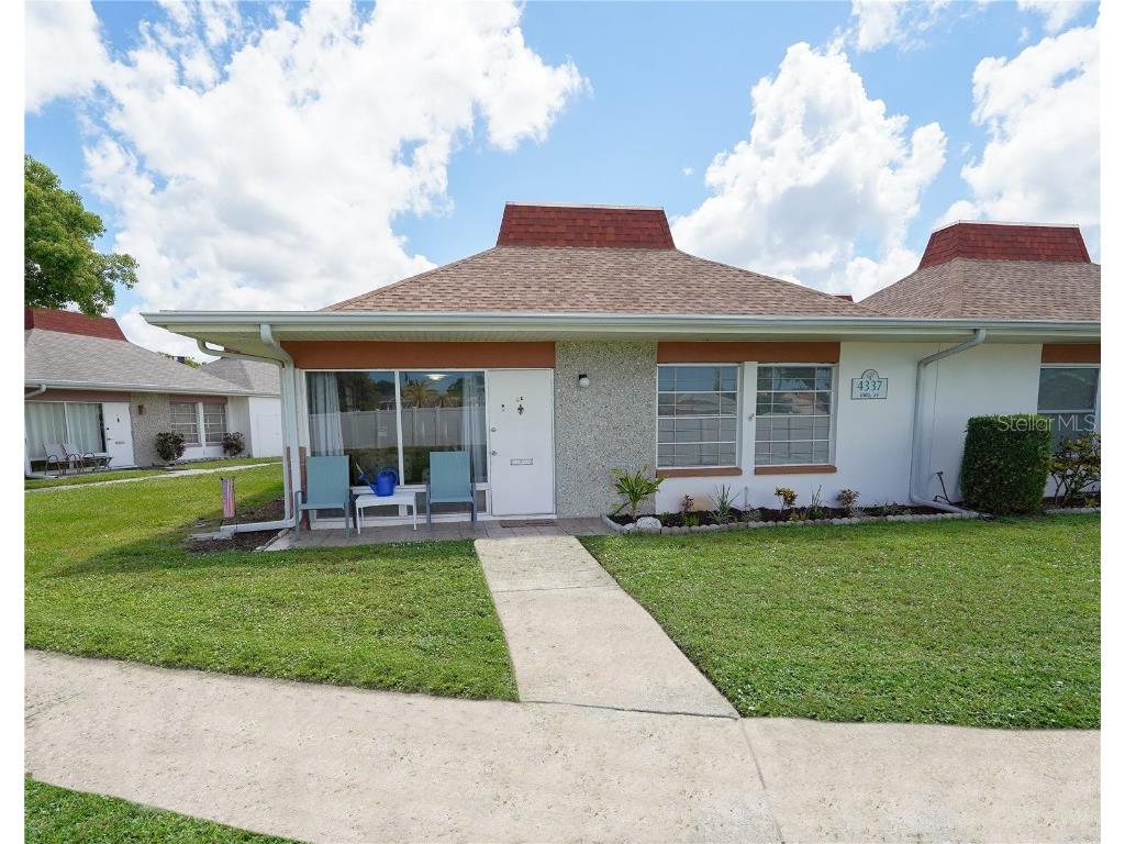 4337 Tahitian Gardens Circle #E Holiday FL 34691 T3553369 image1