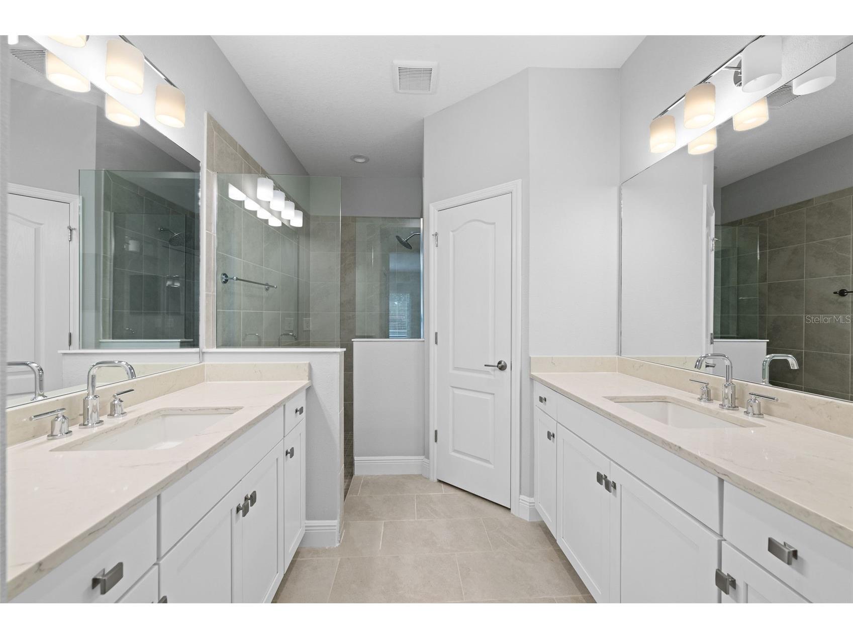 4338 Tamarind Place Bradenton FL 34203 A4683701 image14