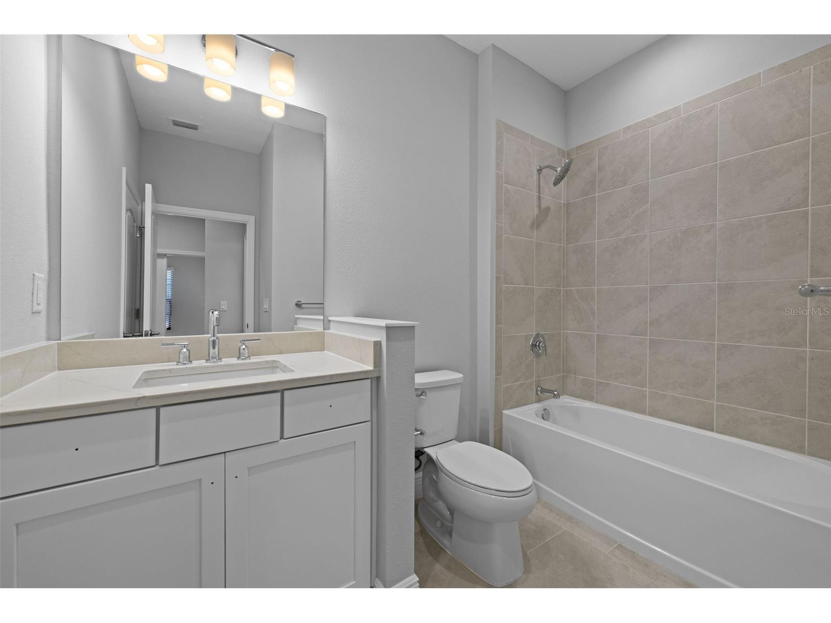 4338 Tamarind Place Bradenton FL 34203 A4683701 image16