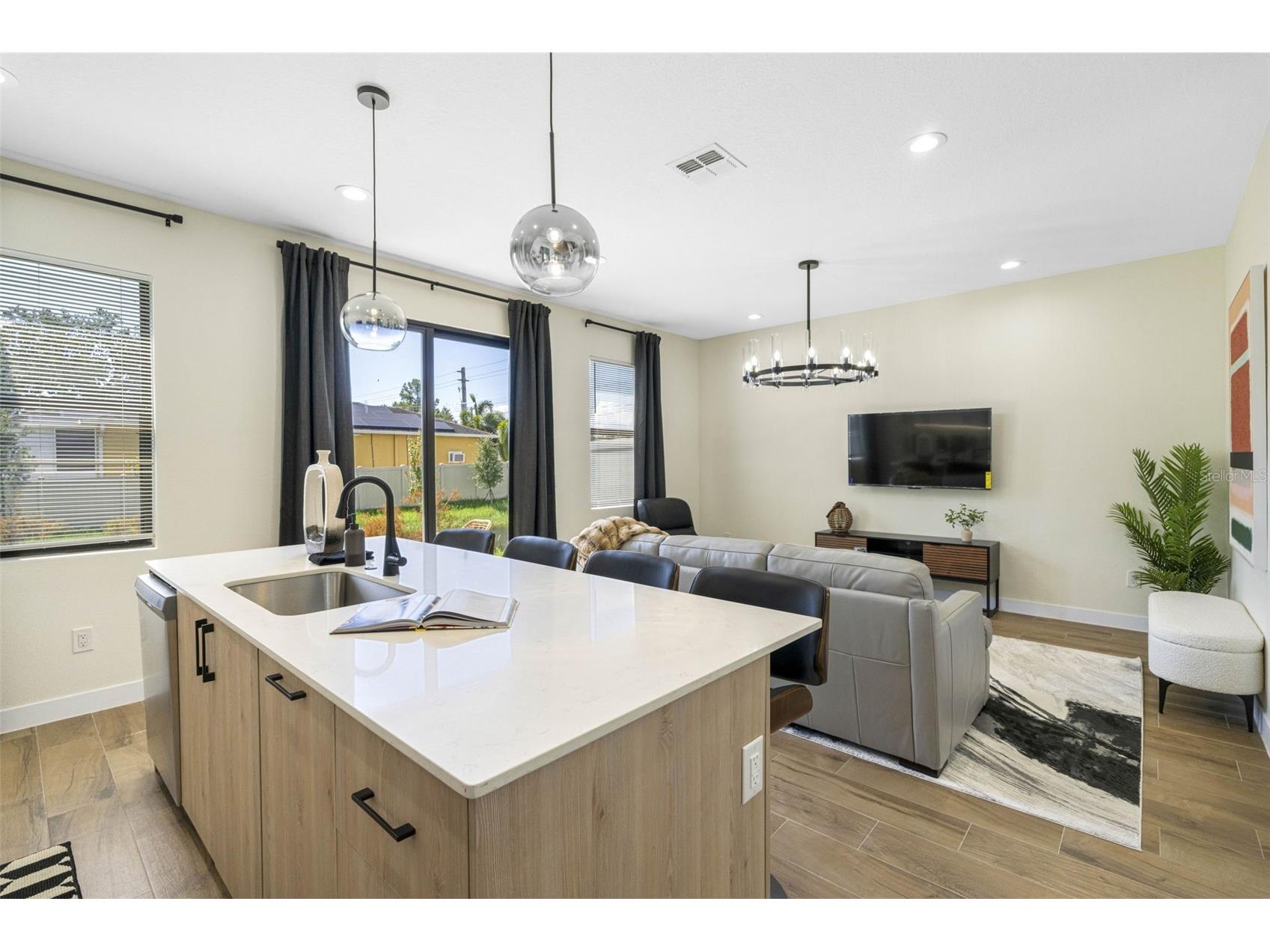 4338 Villa Alina Court Tampa FL 33614 TB8508205 image6