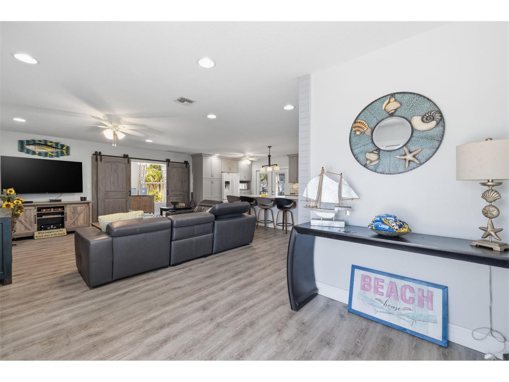 4339 50th Avenue S Saint Petersburg FL 33711 TB8489814 image3