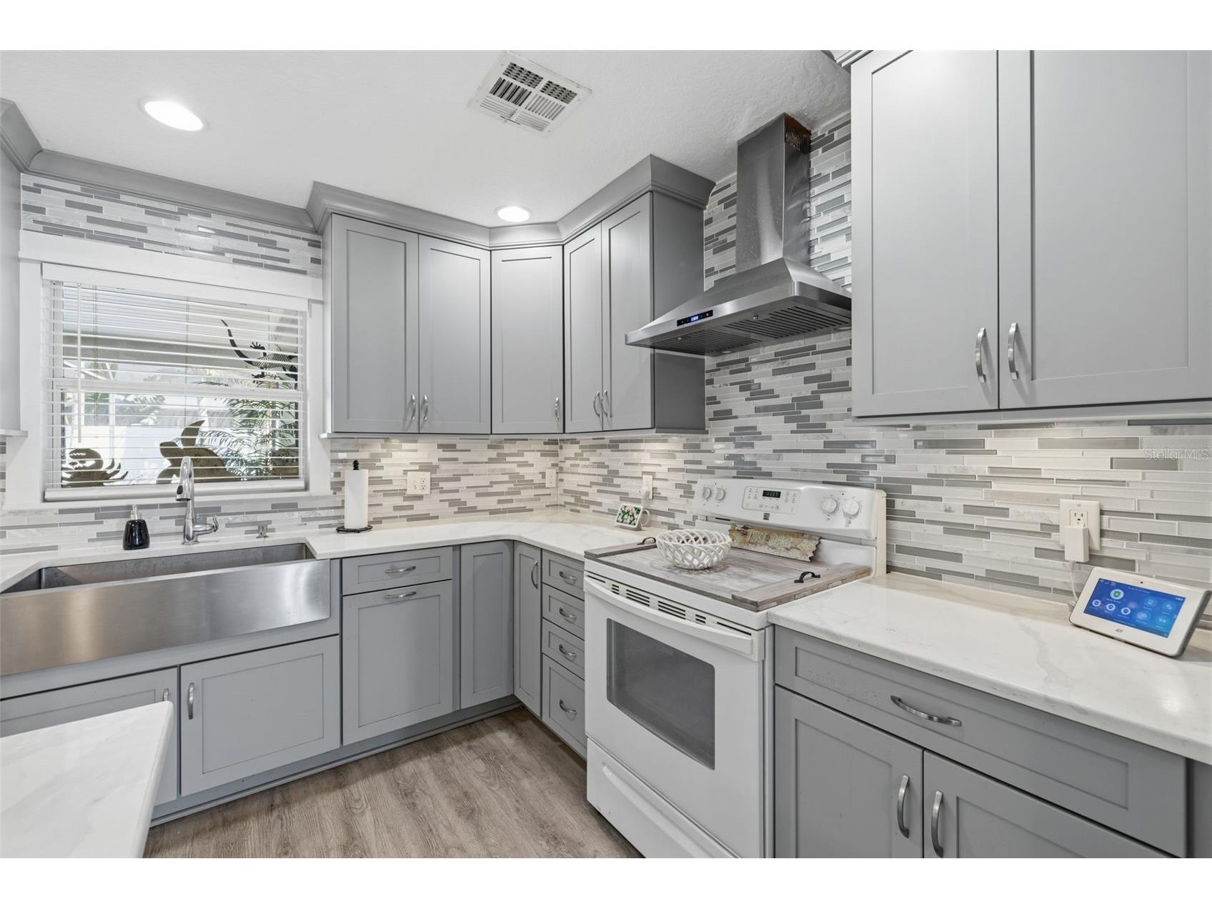 4339 50th Avenue S Saint Petersburg FL 33711 TB8489814 image8
