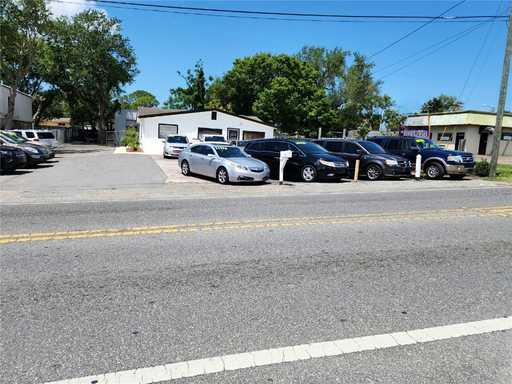 4339 Grand Boulevard New Port Richey FL 34652 U8200499 image1