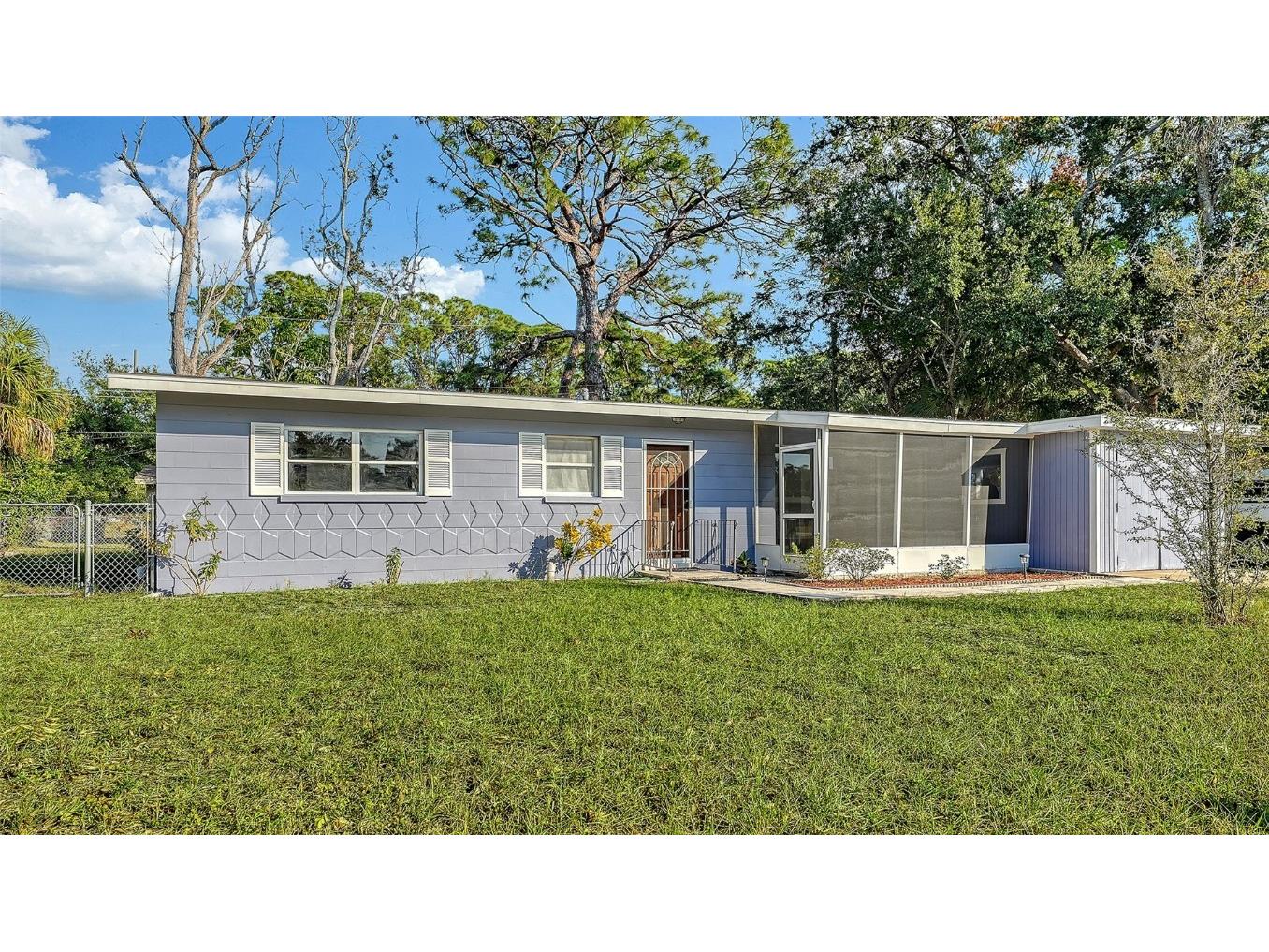 4339 Groveland Avenue Sarasota FL 34231 A4672616 image1