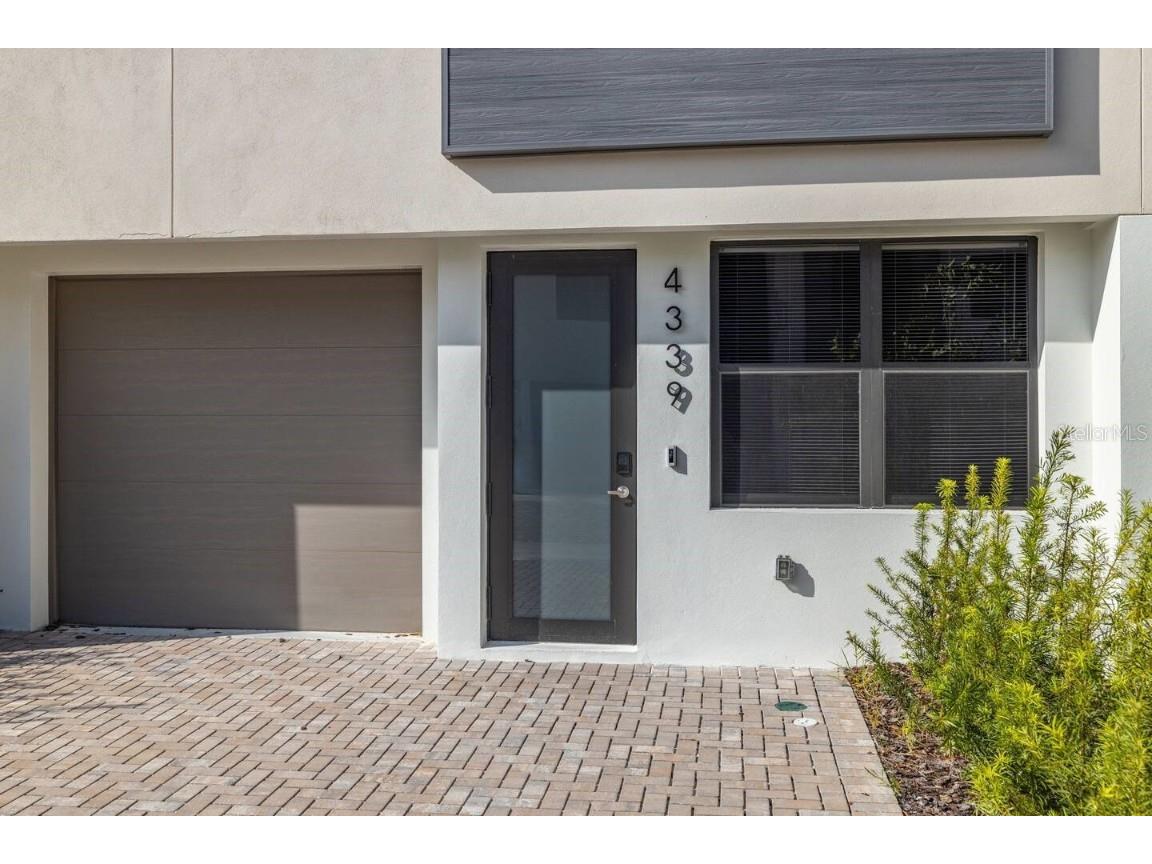 4339 Villa Alina Court Tampa FL 33614 TB8310571 image2