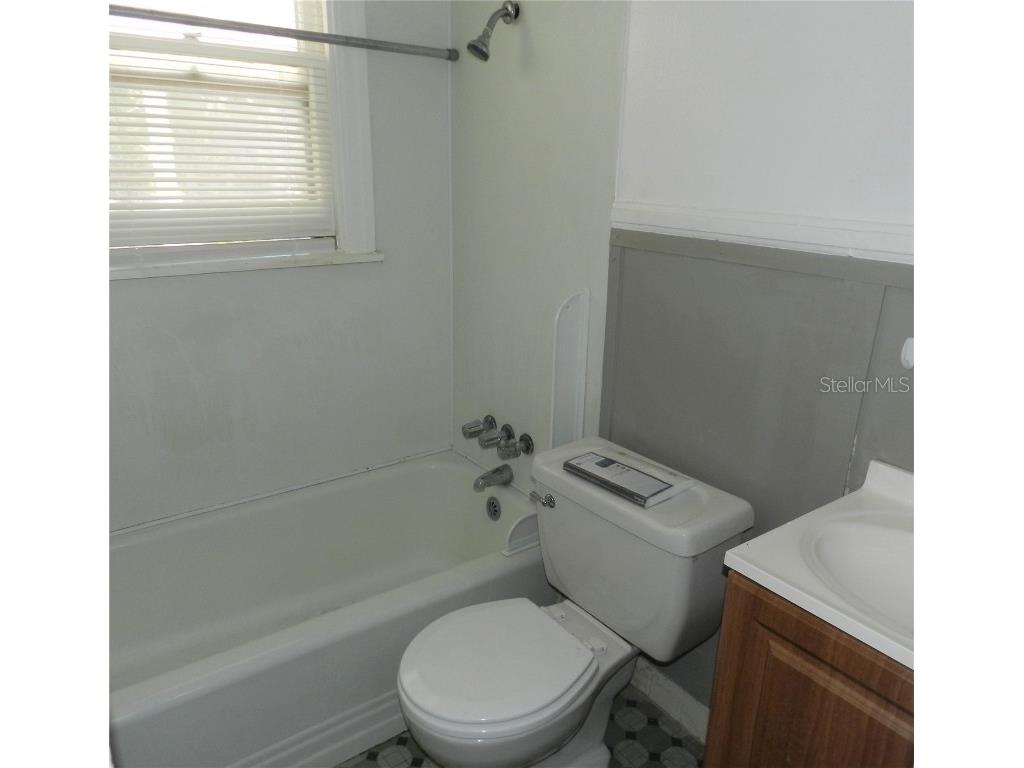 434 Joyce Terrace N Saint Petersburg FL 33701 TB8452682 image7