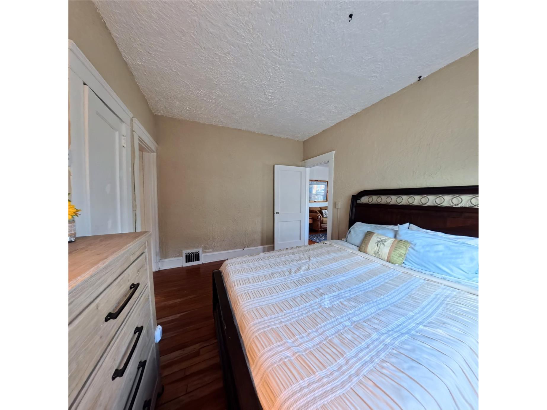 434 Vermont Avenue Daytona Beach FL 32118 P4937286 image36