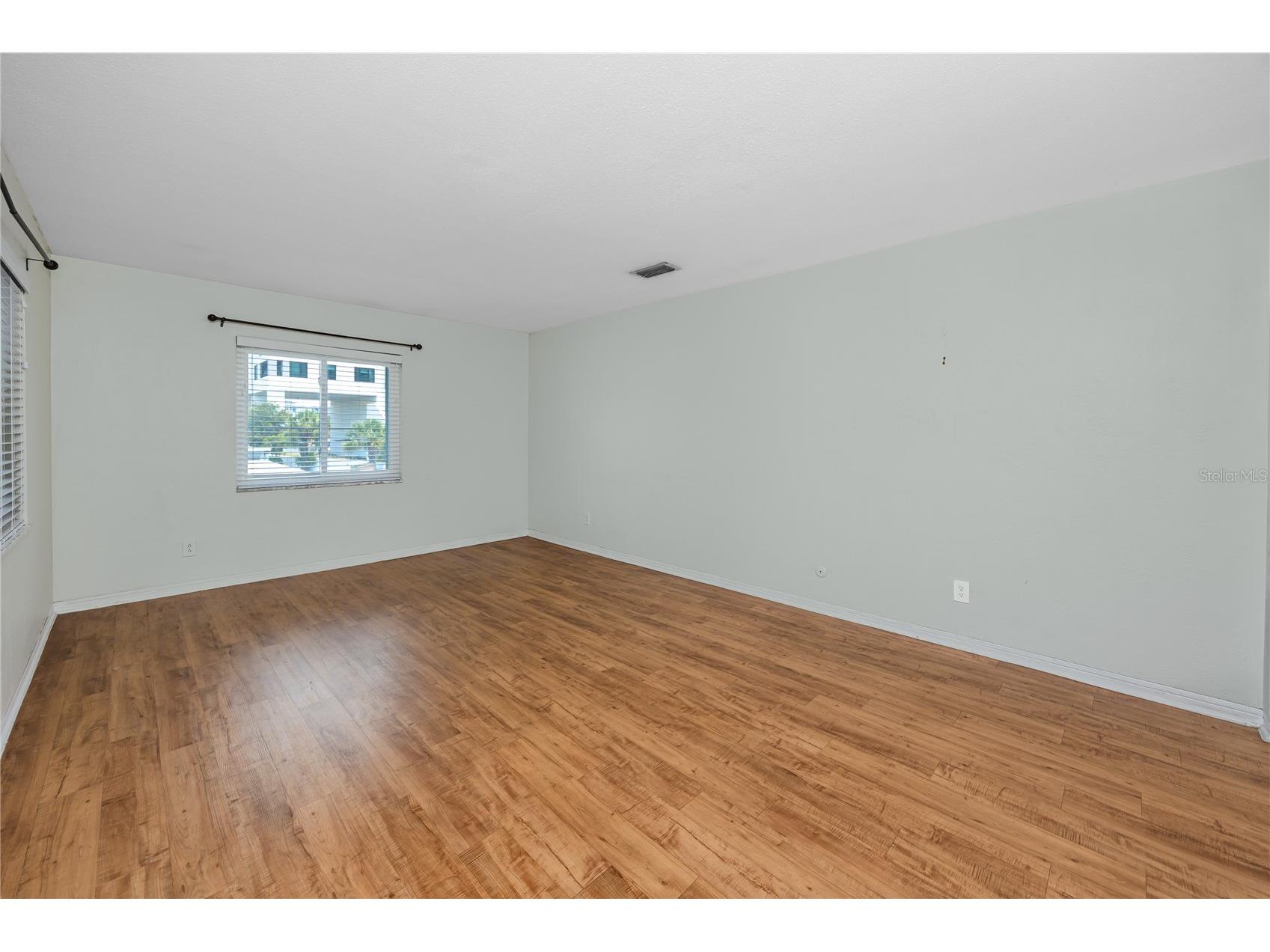 4340 37th Street S #6 Saint Petersburg FL 33711 TB8508221 image4