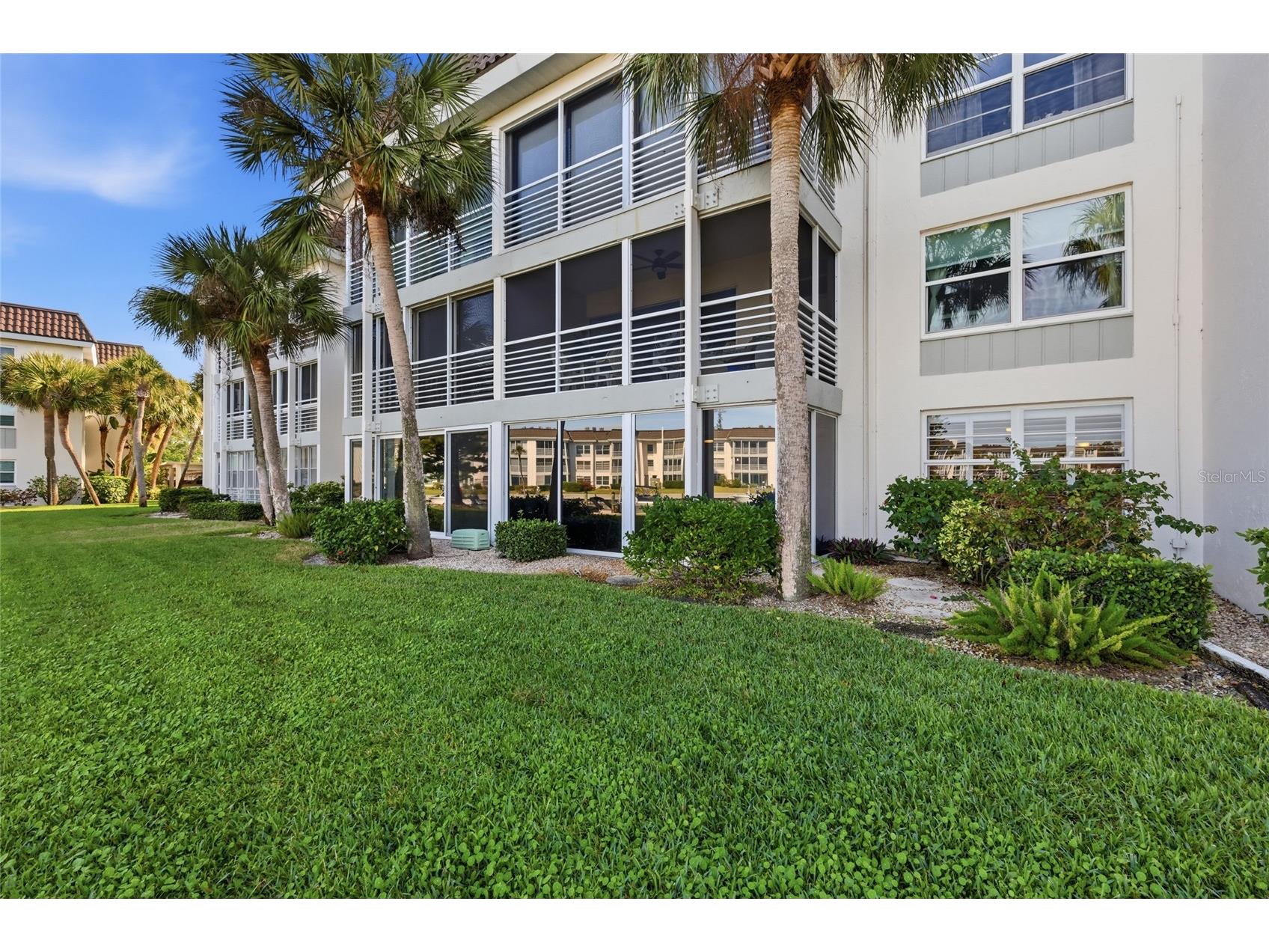 4340 Falmouth Drive #D104 Longboat Key FL 34228 - GULF OF AMERICA SARASOTA BAY A4676925 image21