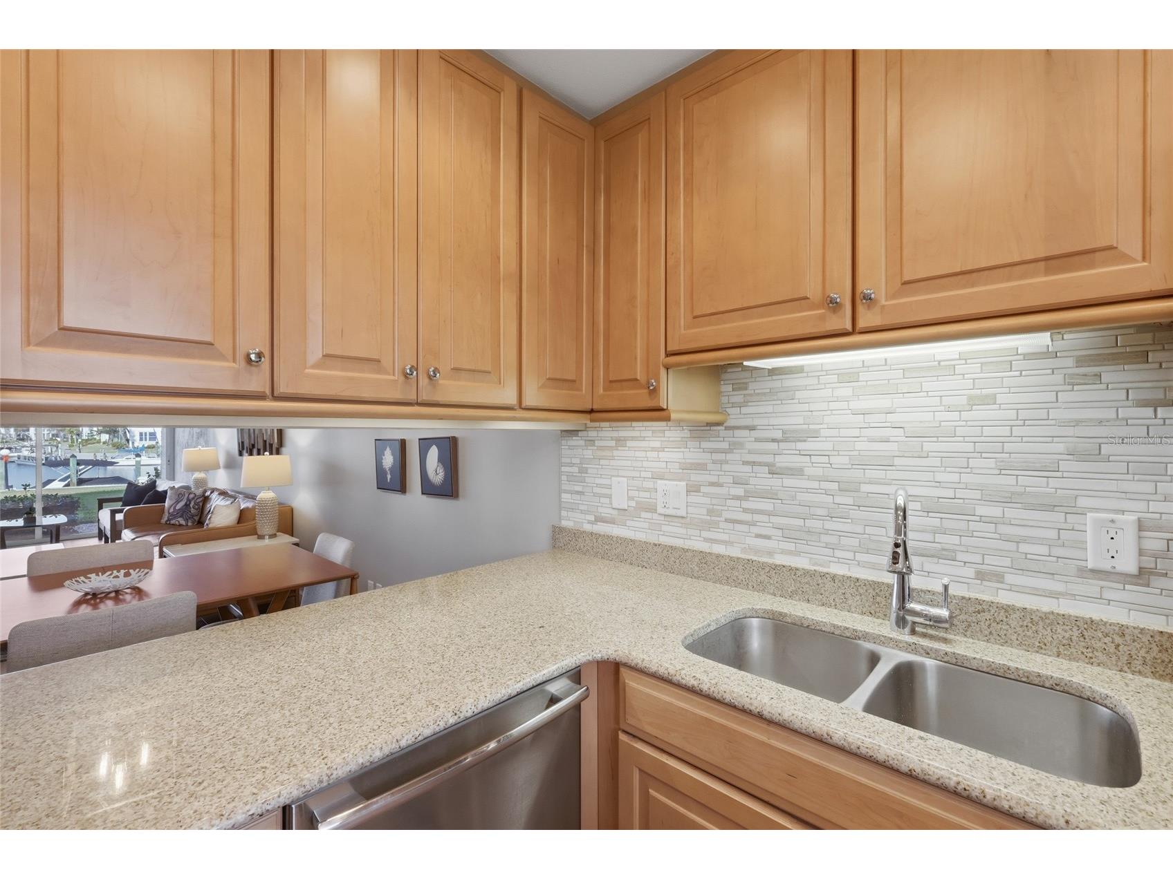 4340 Falmouth Drive #D104 Longboat Key FL 34228 - GULF OF AMERICA SARASOTA BAY A4676925 image9