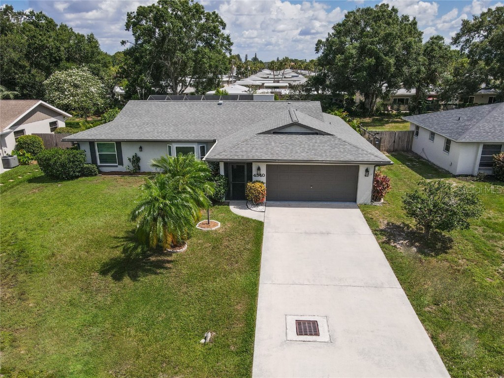 4340 Meadowland Circle Sarasota FL 34233 A4575599 image1