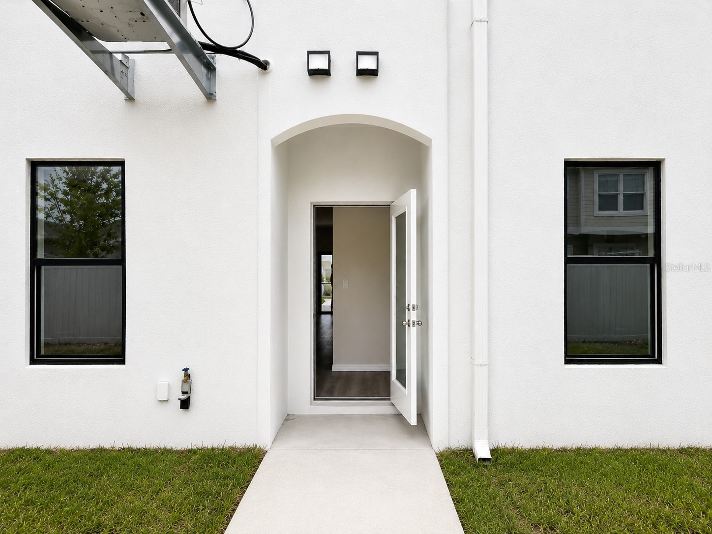 4341 Cambio Gardens Court Tampa FL 33610 TB8518911 image3