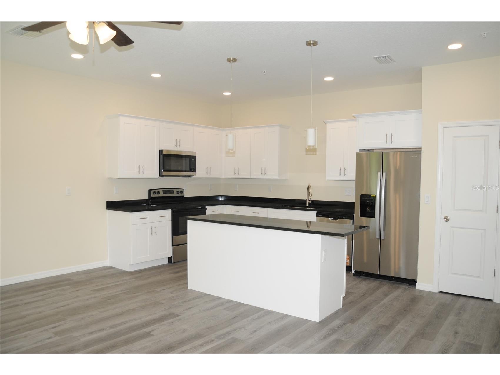 4341 Cambio Gardens Court Tampa FL 33610 TB8518911 image8