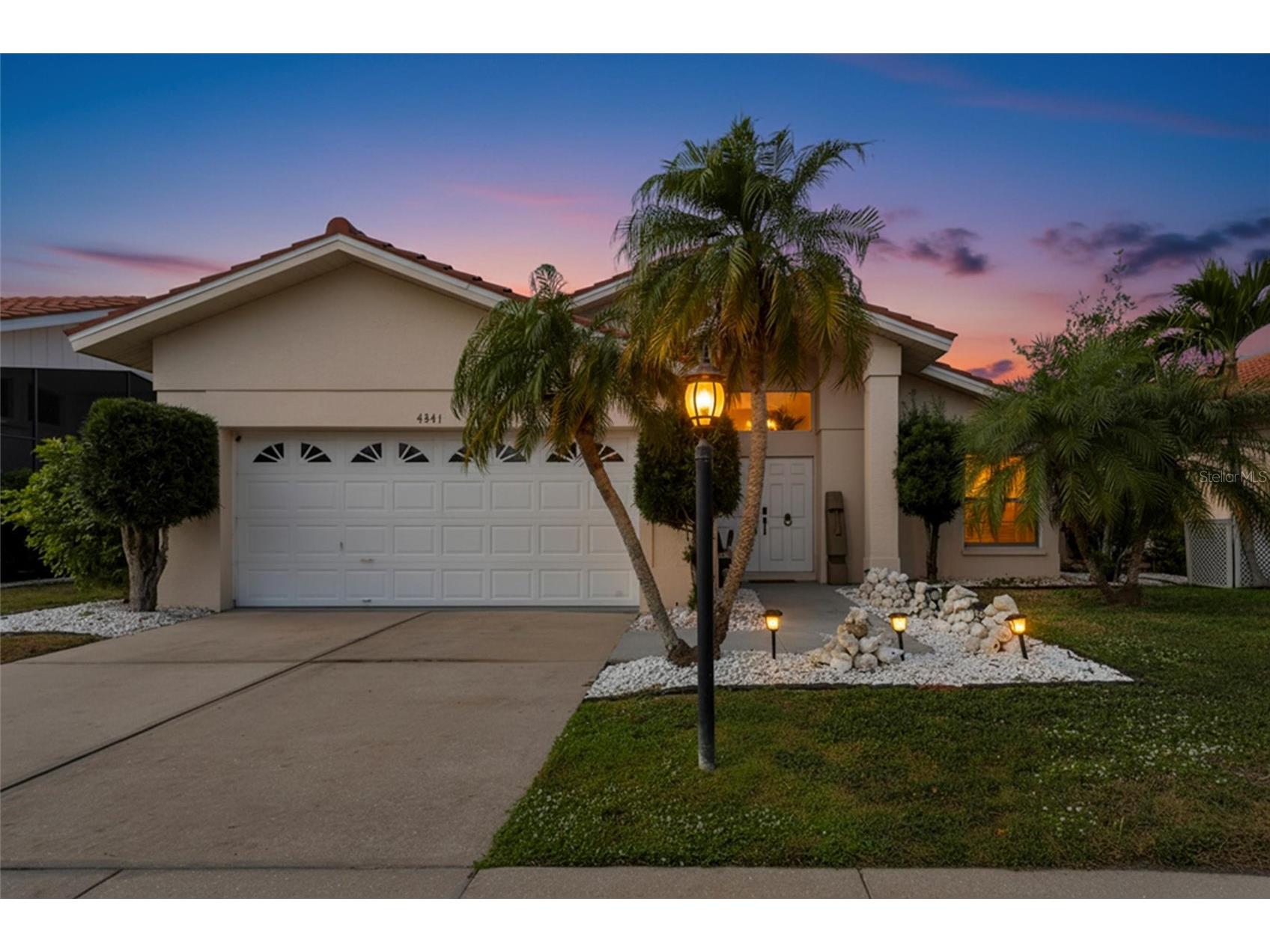 4341 Marcott Circle Sarasota FL 34233 A4676398 image1