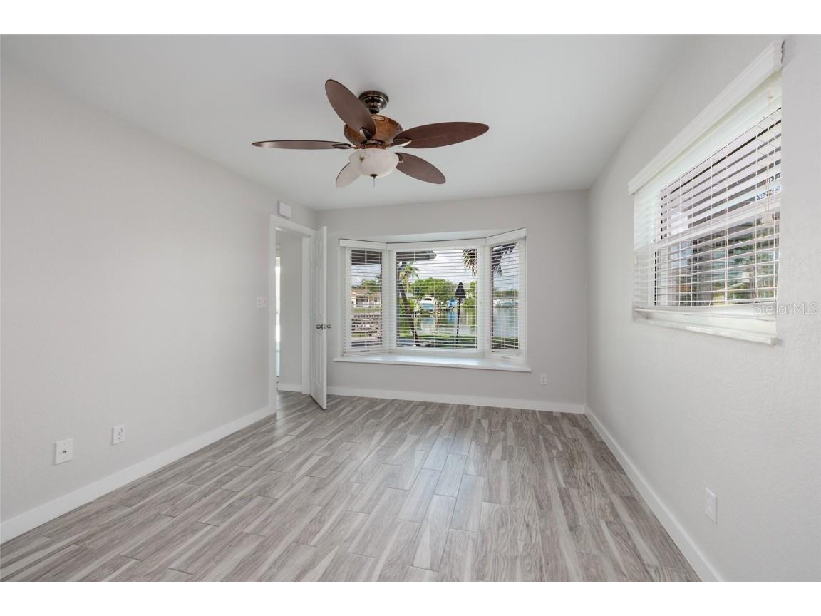 4342 14th Way NE Saint Petersburg FL 33703 TB8417423 image11