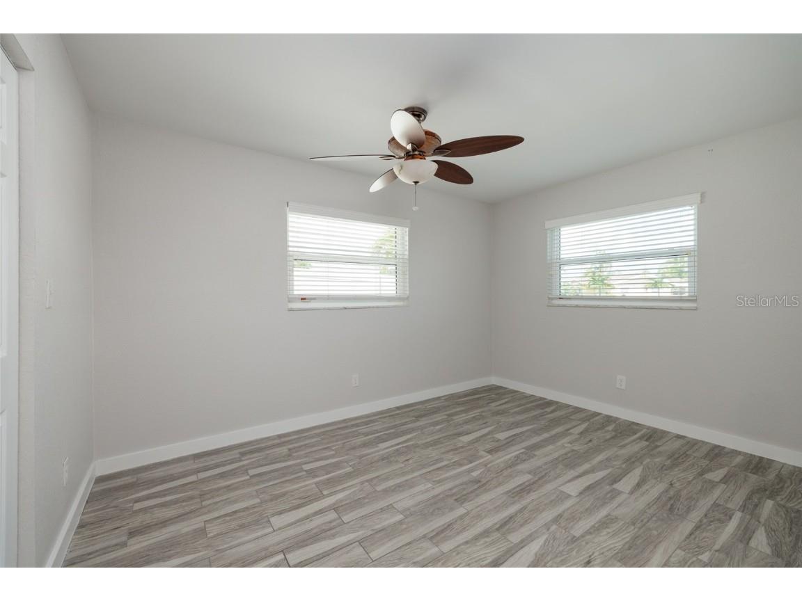 4342 14th Way NE Saint Petersburg FL 33703 TB8417423 image14