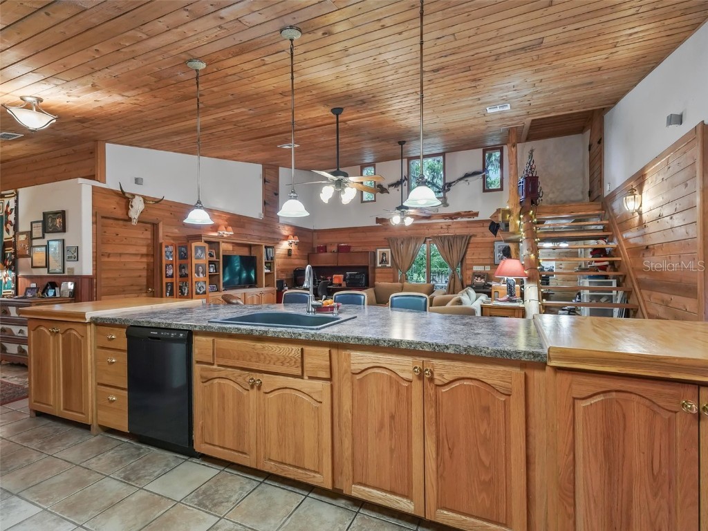 4344 Cr 542h Bushnell FL 33513 OM679768 image22