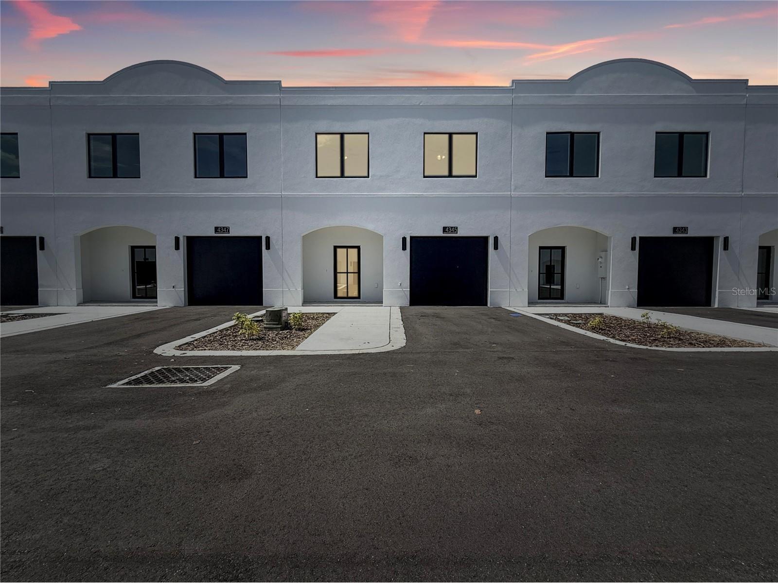 4345 Cambio Gardens Court Tampa FL 33610 TB8517585 image1