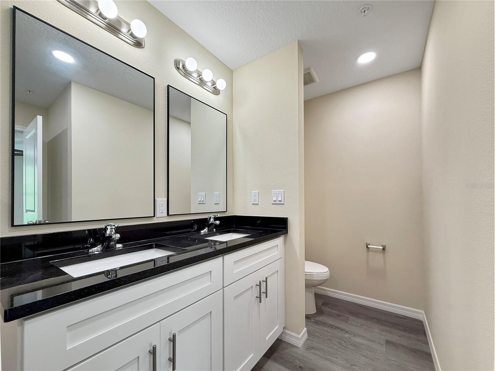 4345 Cambio Gardens Court Tampa FL 33610 TB8517585 image18