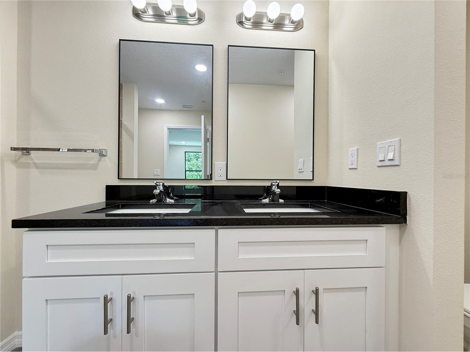 4345 Cambio Gardens Court Tampa FL 33610 TB8517585 image19