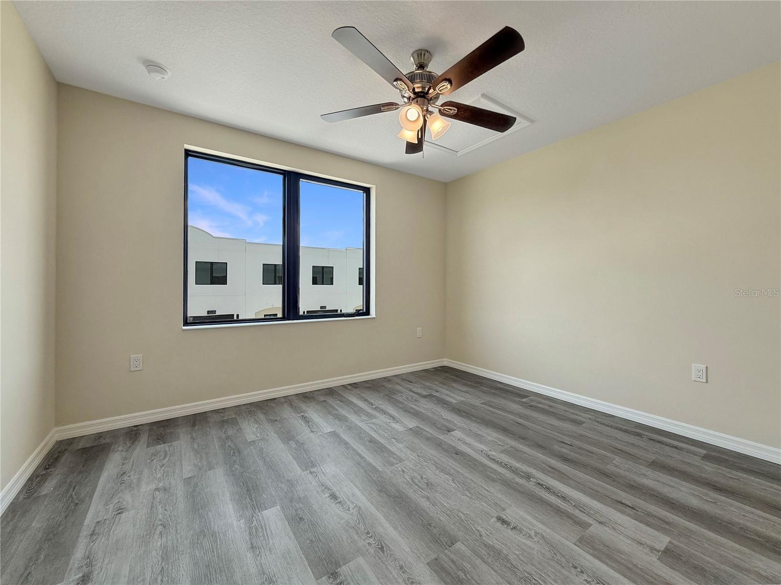 4345 Cambio Gardens Court Tampa FL 33610 TB8517585 image23