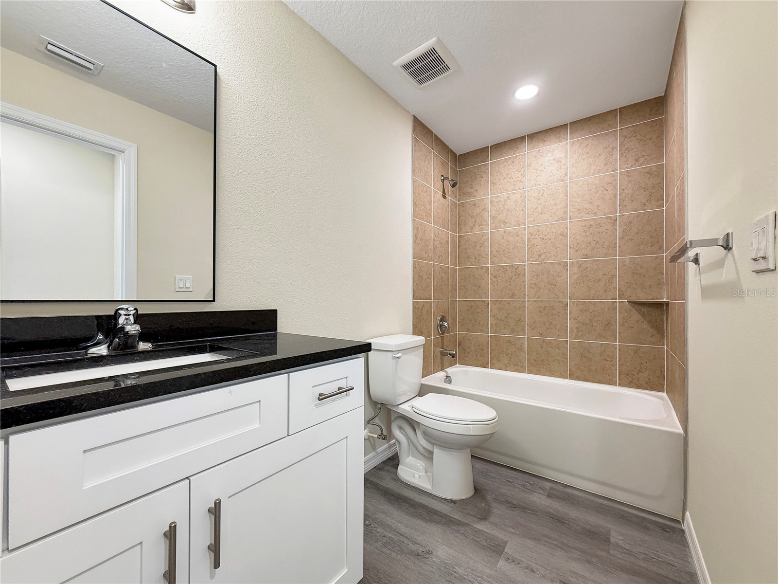 4345 Cambio Gardens Court Tampa FL 33610 TB8517585 image28