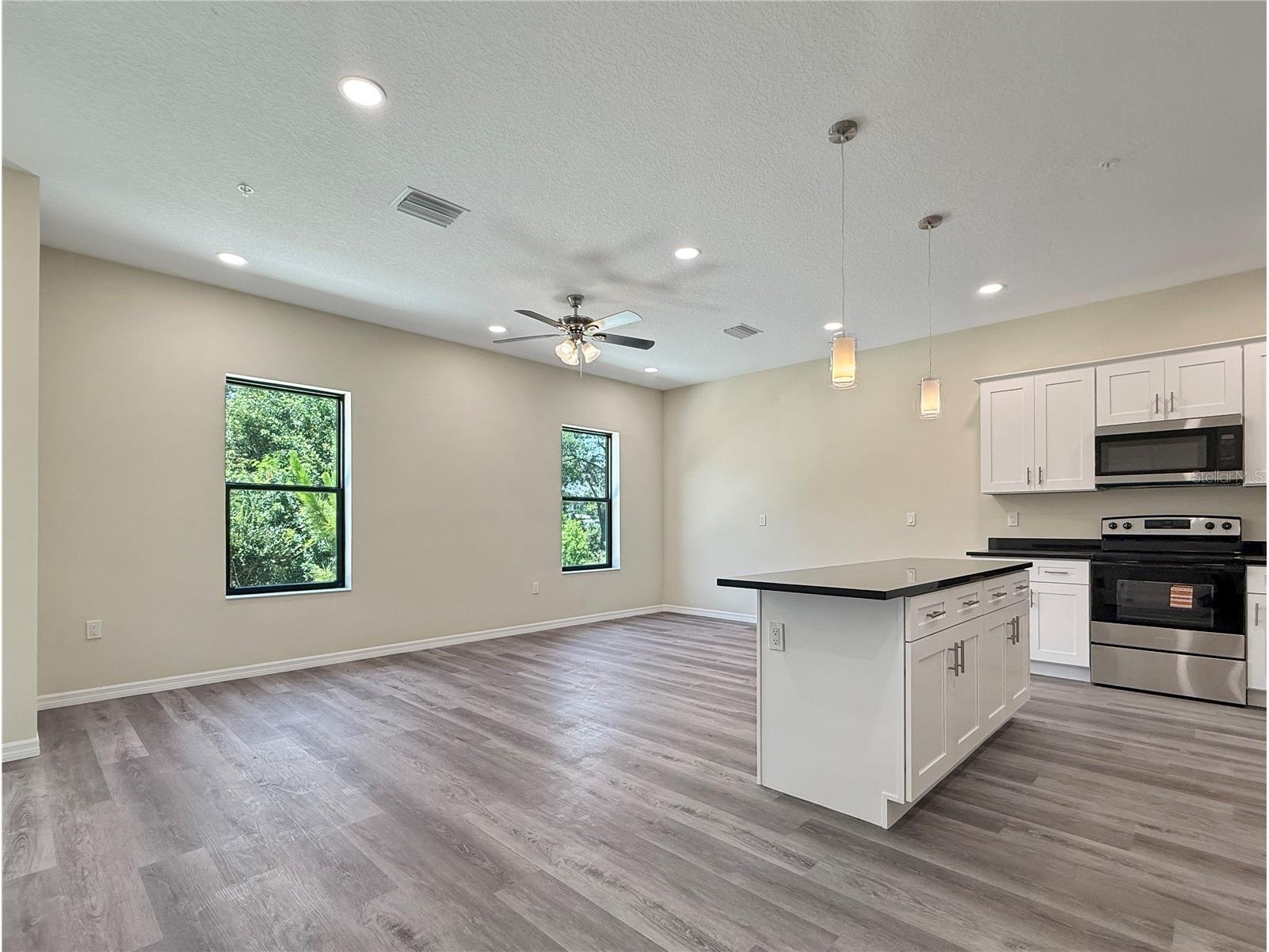 4345 Cambio Gardens Court Tampa FL 33610 TB8517585 image8