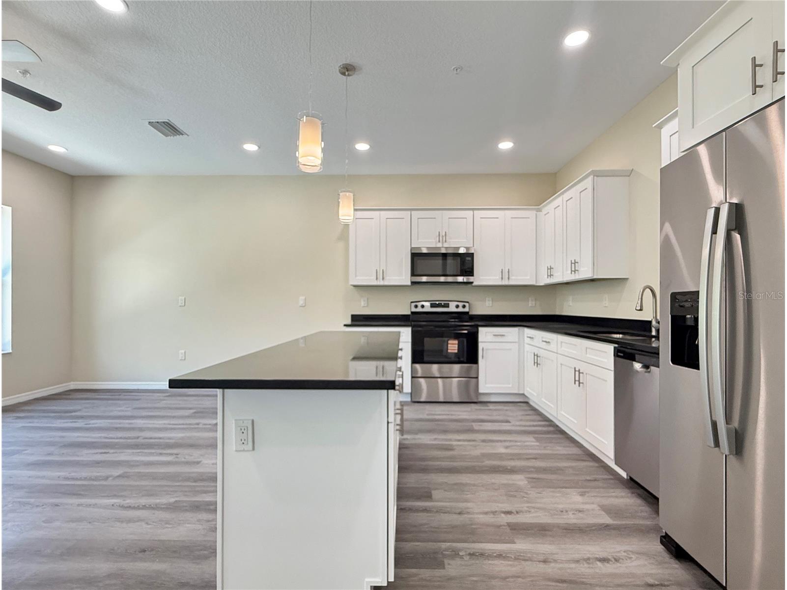 4345 Cambio Gardens Court Tampa FL 33610 TB8517585 image9