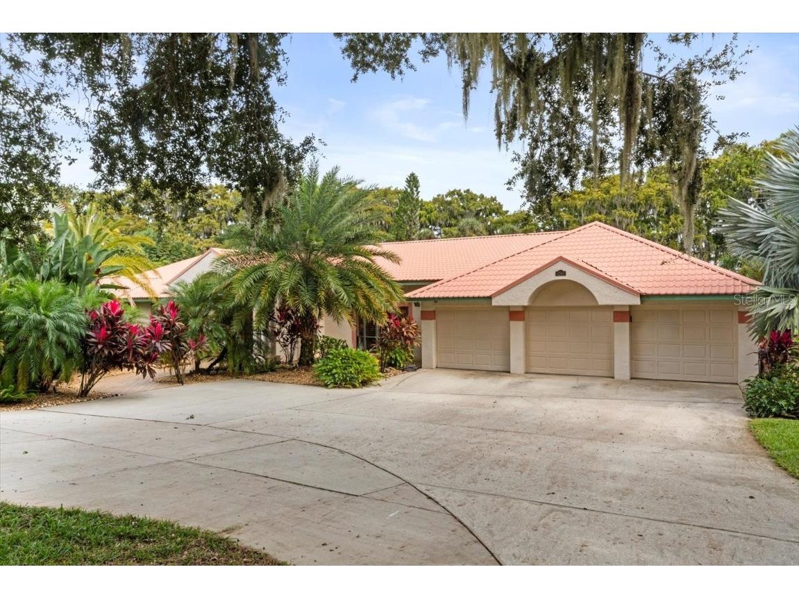 4345 Corley Island Road Leesburg FL 34748 - LAKE HARRIS G5104166 image1