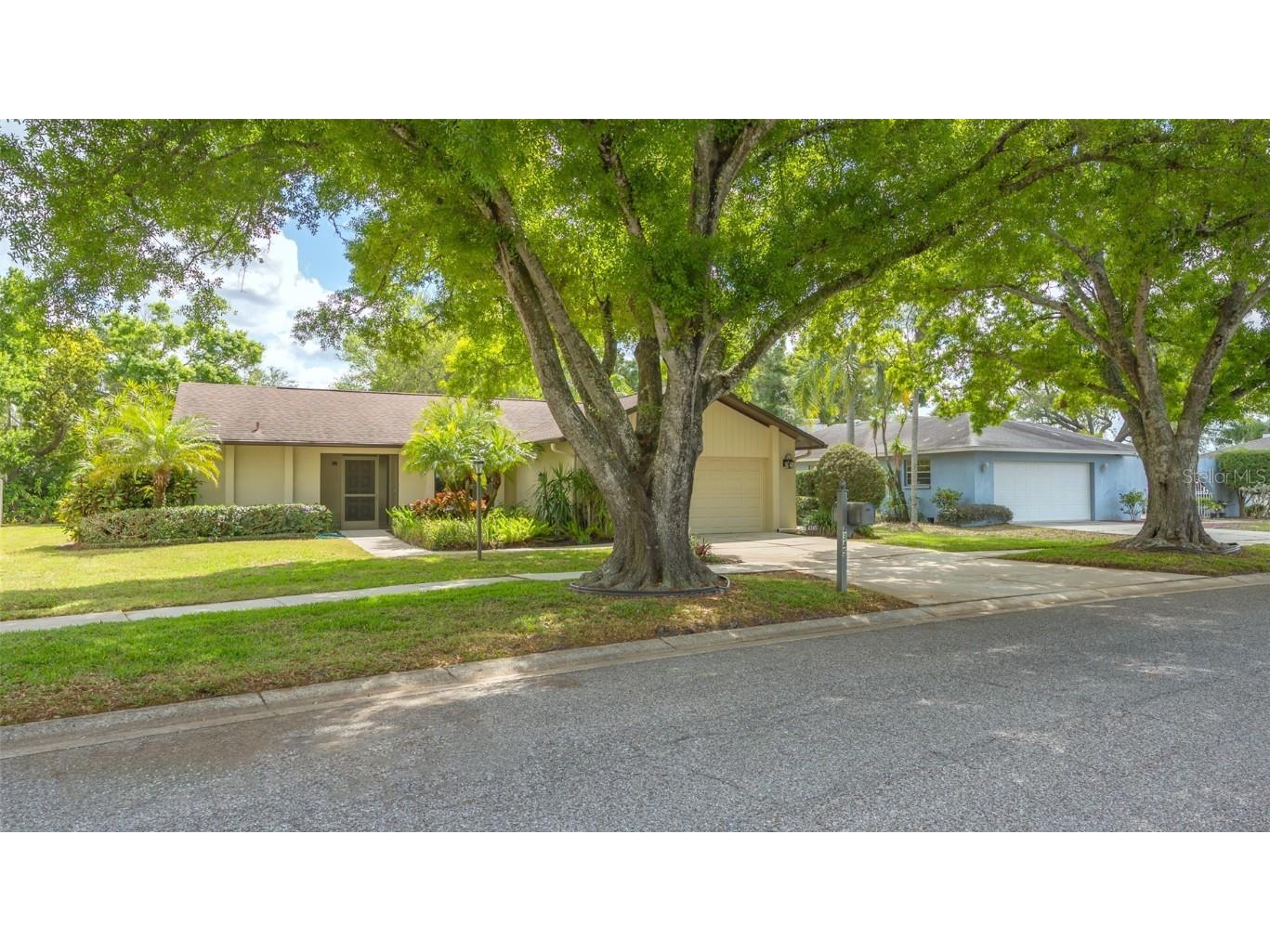 4345 Eastwood Dr Sarasota FL 34232 A4602450 image1