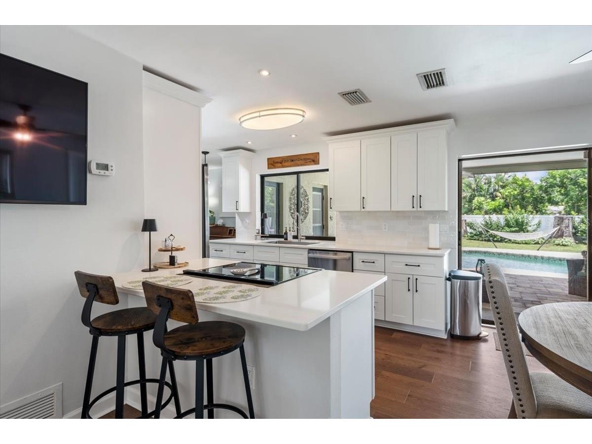 4346 Meadowland Circle Sarasota FL 34233 A4700705 image11