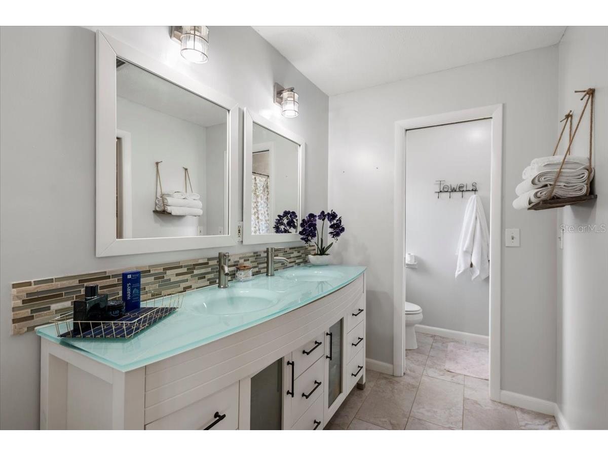 4346 Meadowland Circle Sarasota FL 34233 A4700705 image23