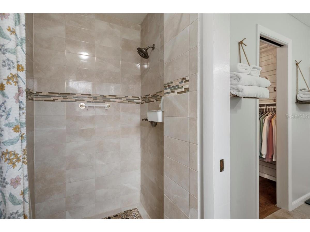 4346 Meadowland Circle Sarasota FL 34233 A4700705 image24