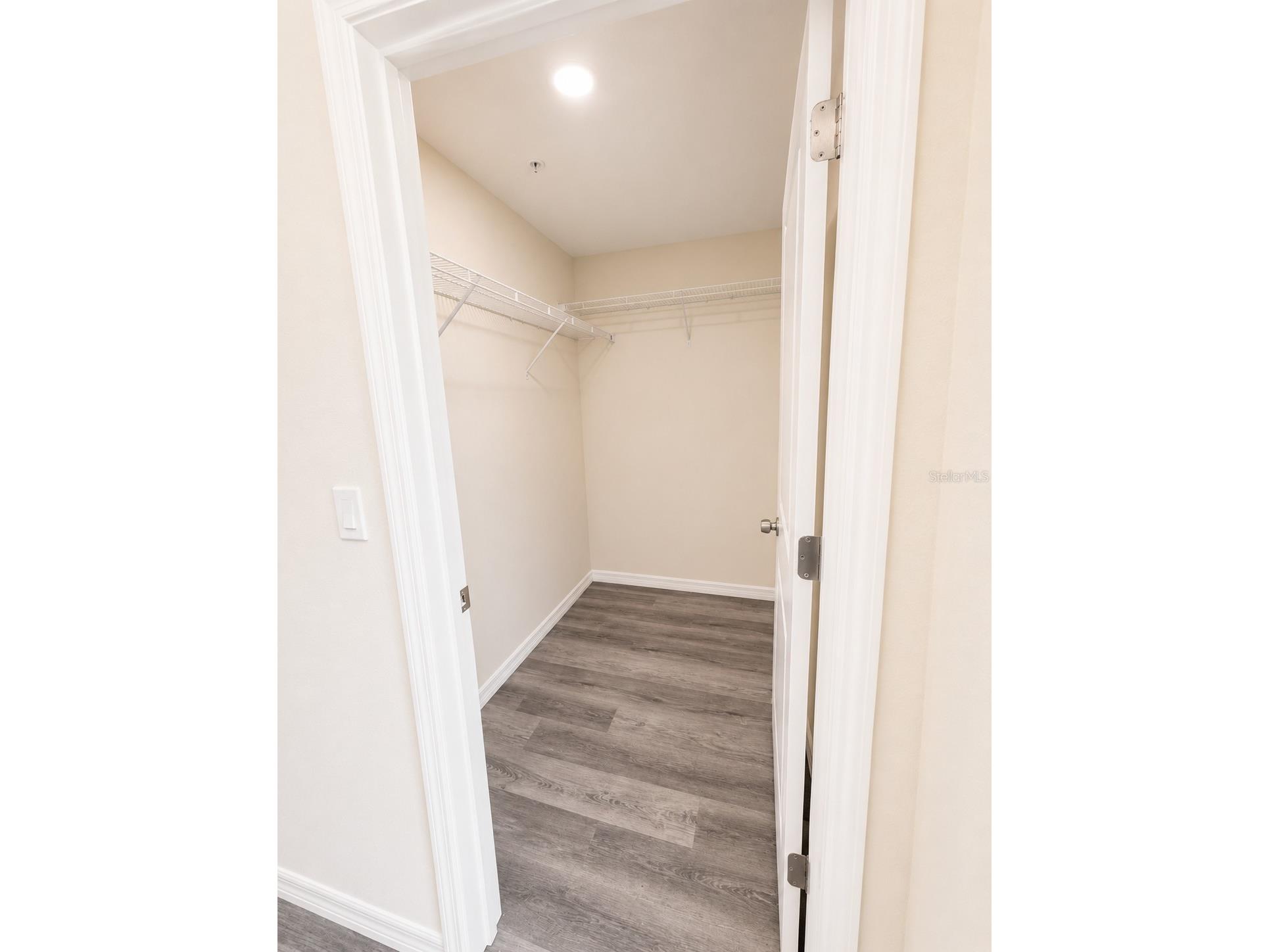 4347 Cambio Gardens Court Tampa FL 33610 TB8516847 image21