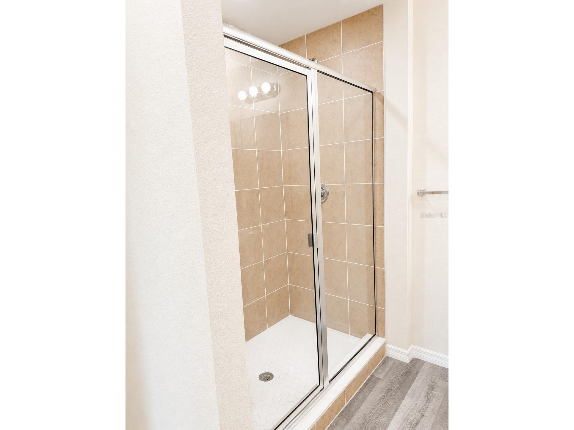 4347 Cambio Gardens Court Tampa FL 33610 TB8516847 image23