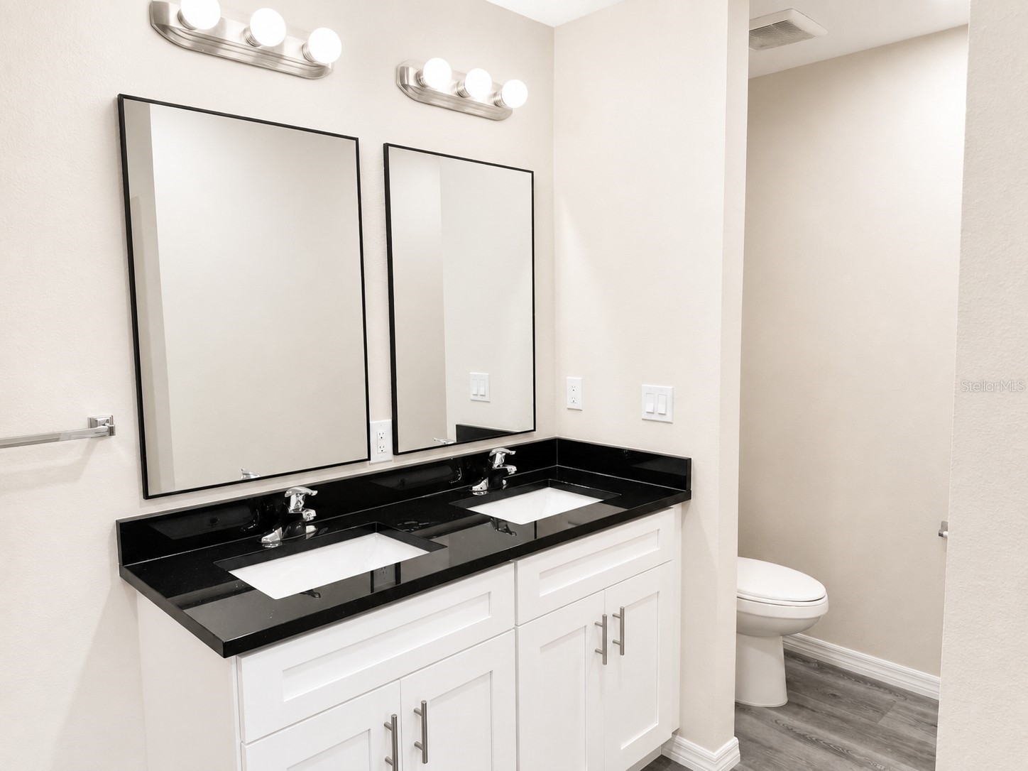4347 Cambio Gardens Court Tampa FL 33610 TB8516847 image24