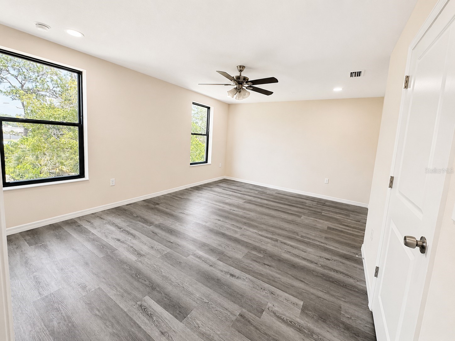 4347 Cambio Gardens Court Tampa FL 33610 TB8516847 image33