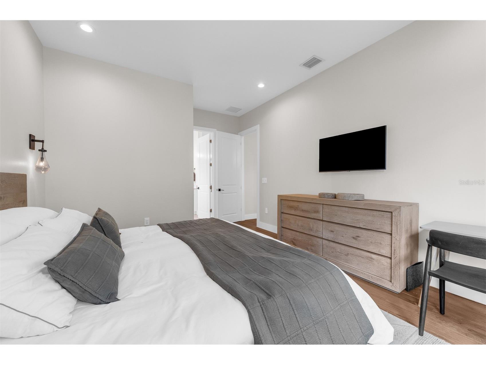 4347 Daubert Street Orlando FL 32803 O6397453 image16