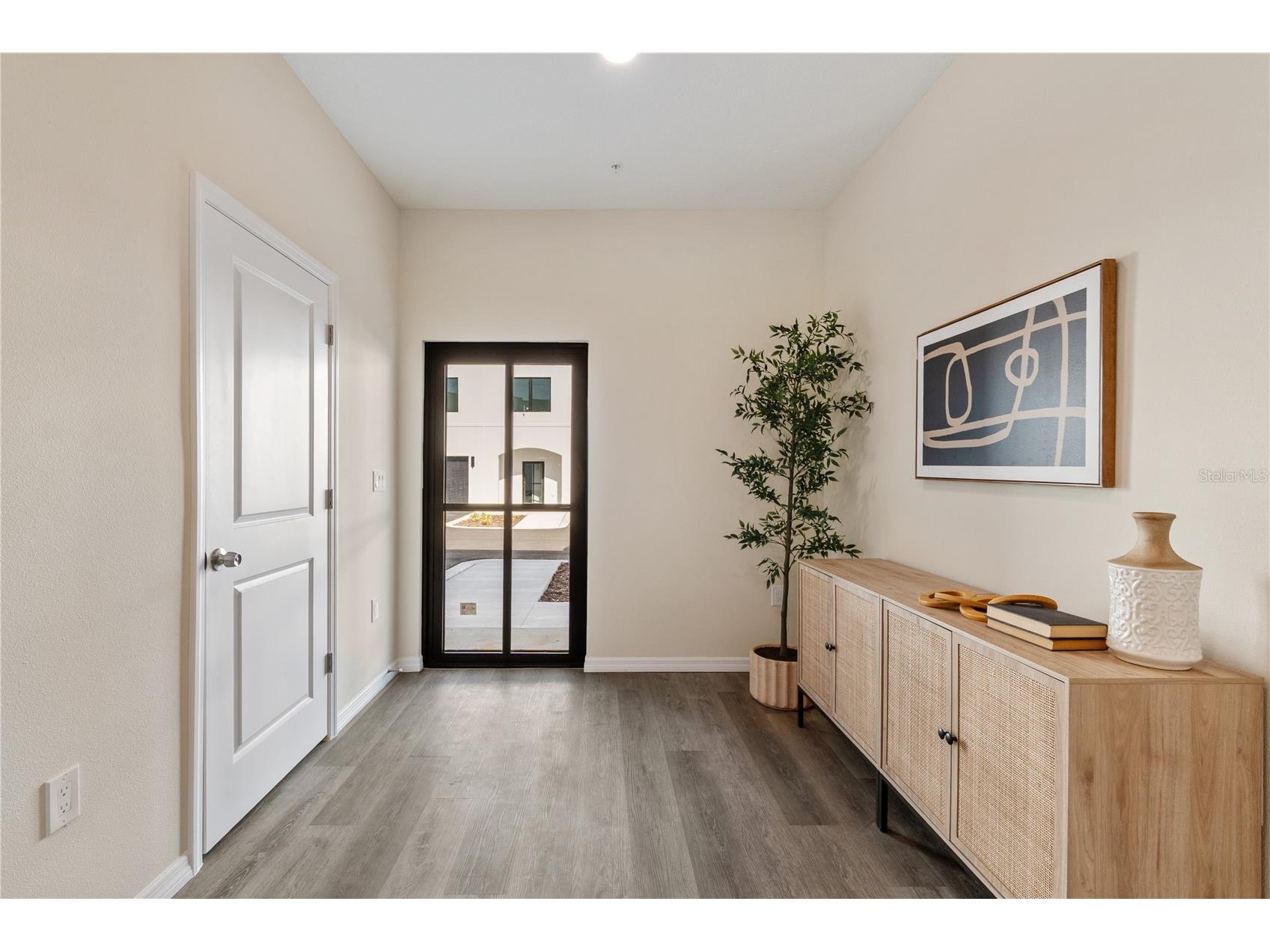 4348 Cambio Gardens Court Tampa FL 33610 TB8474156 image4
