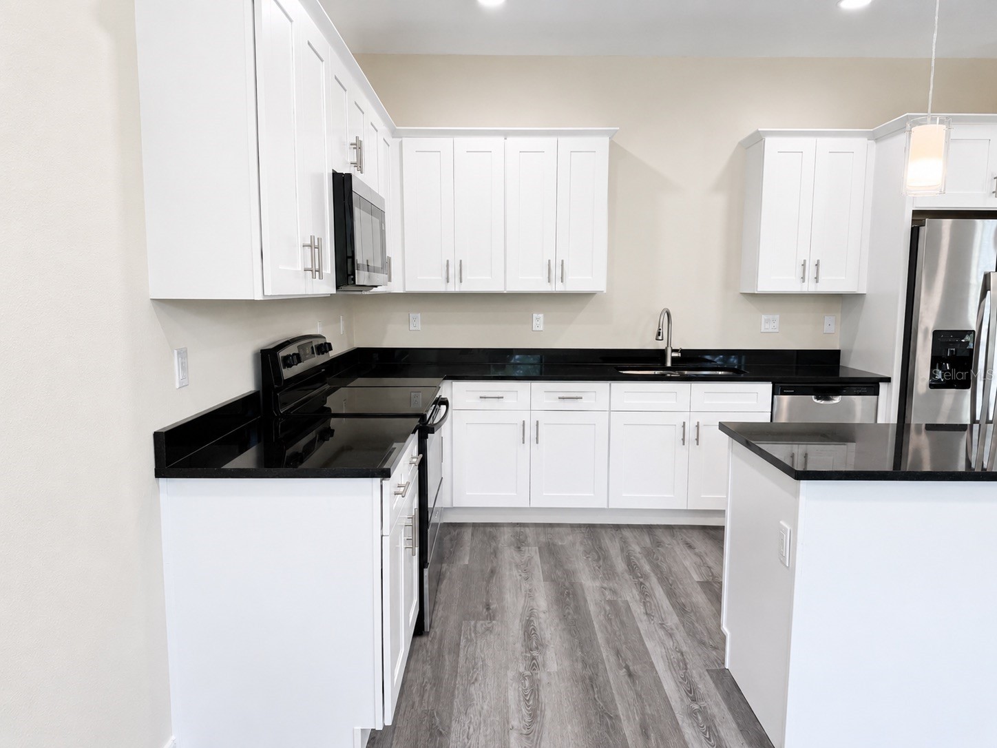 4349 Cambio Gardens Ct Tampa FL 33610 TB8517567 image12