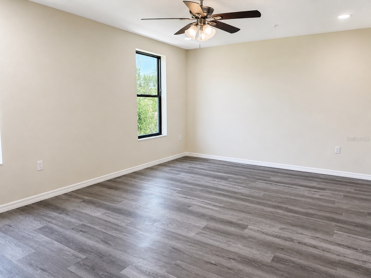 4349 Cambio Gardens Ct Tampa FL 33610 TB8517567 image14
