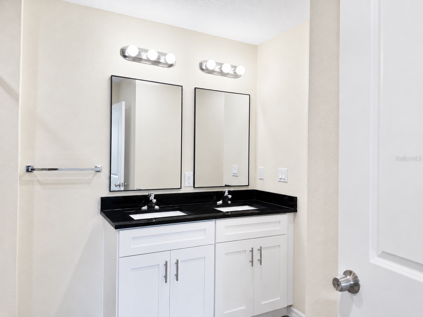 4349 Cambio Gardens Ct Tampa FL 33610 TB8517567 image17