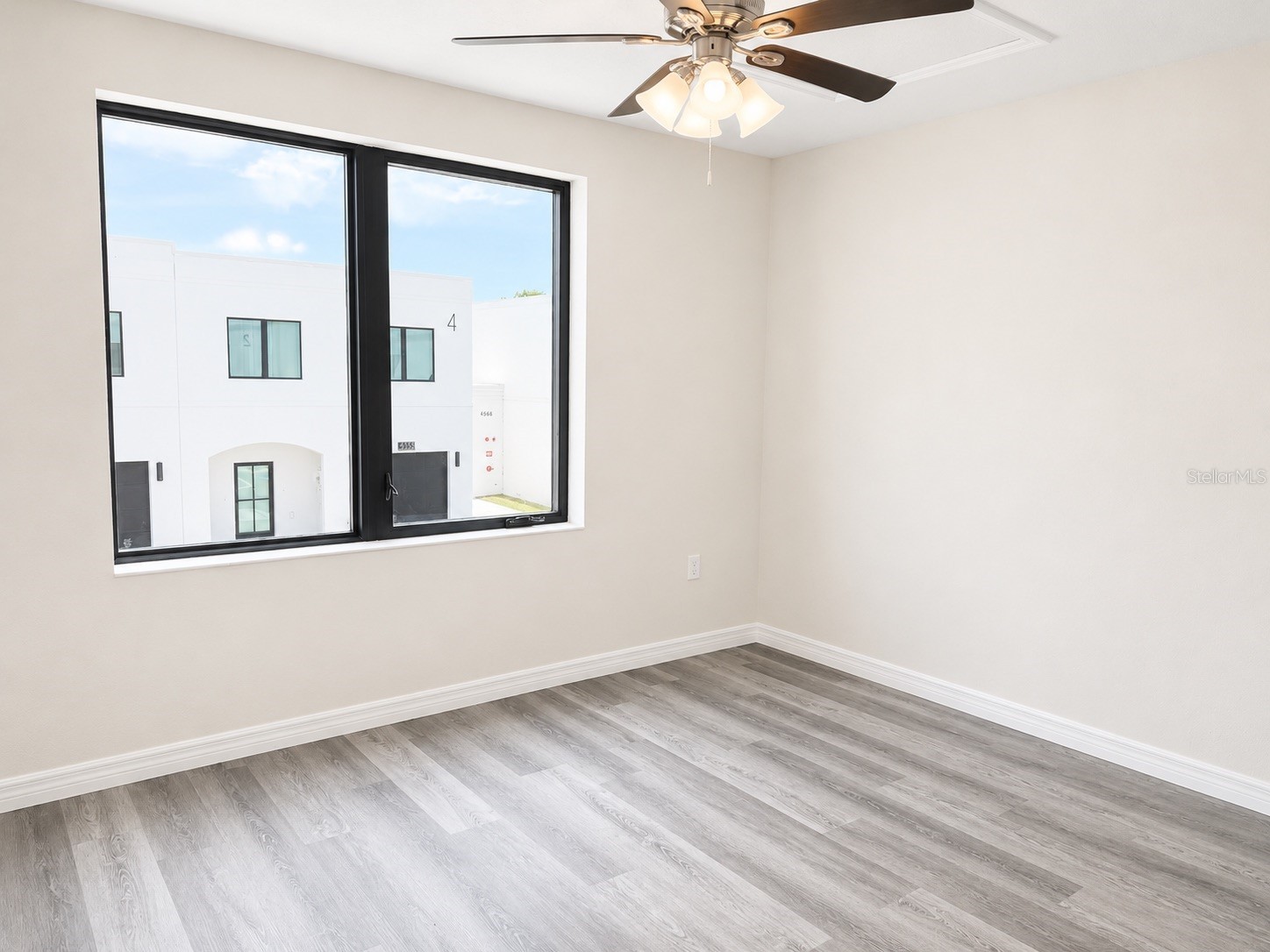 4349 Cambio Gardens Ct Tampa FL 33610 TB8517567 image22