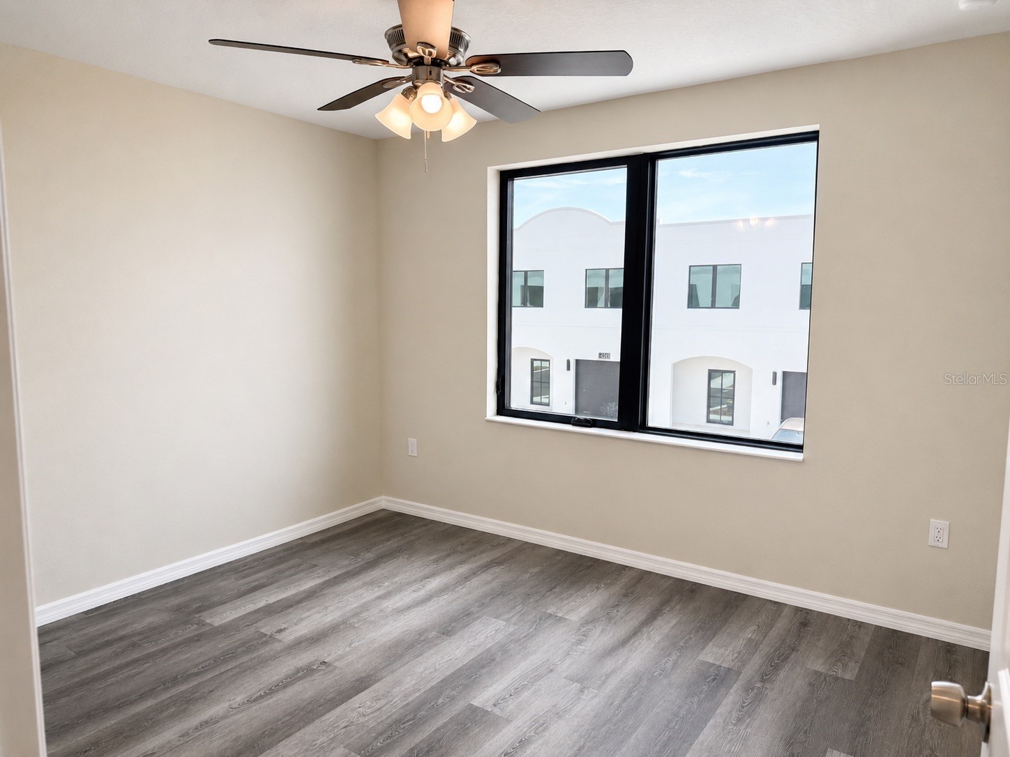 4349 Cambio Gardens Ct Tampa FL 33610 TB8517567 image24
