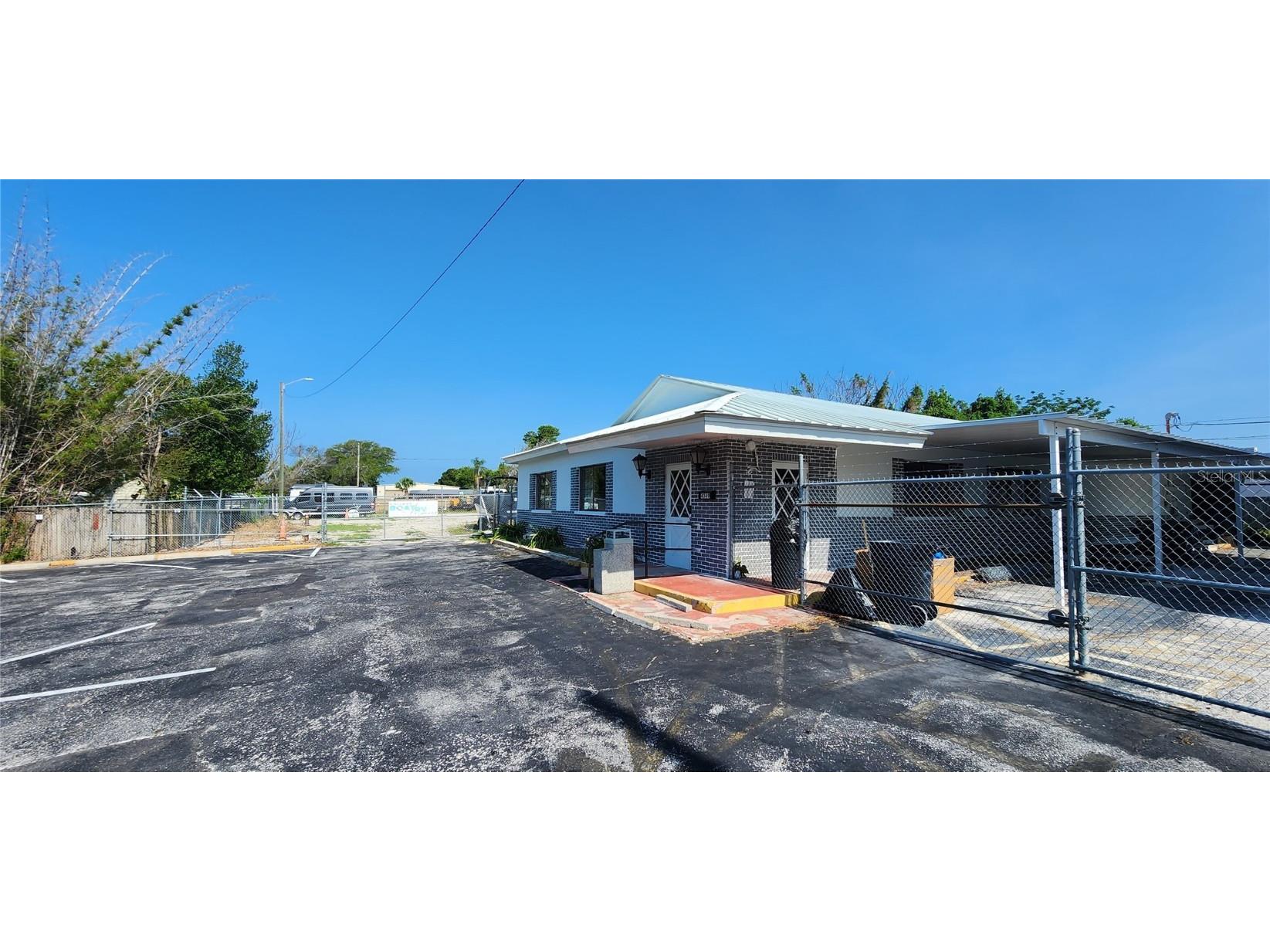 4349 Louis Avenue Holiday FL 34691 U8208069 image1