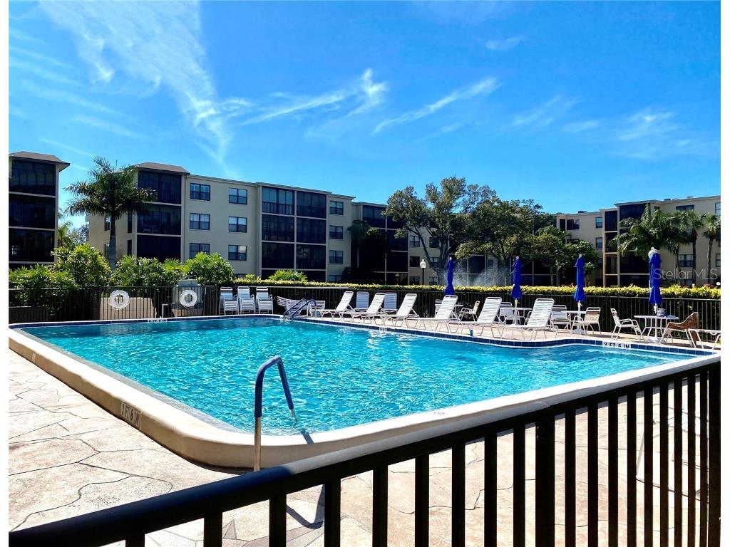 435 30th Avenue W #D303 Bradenton FL 34205 A4640805 image24