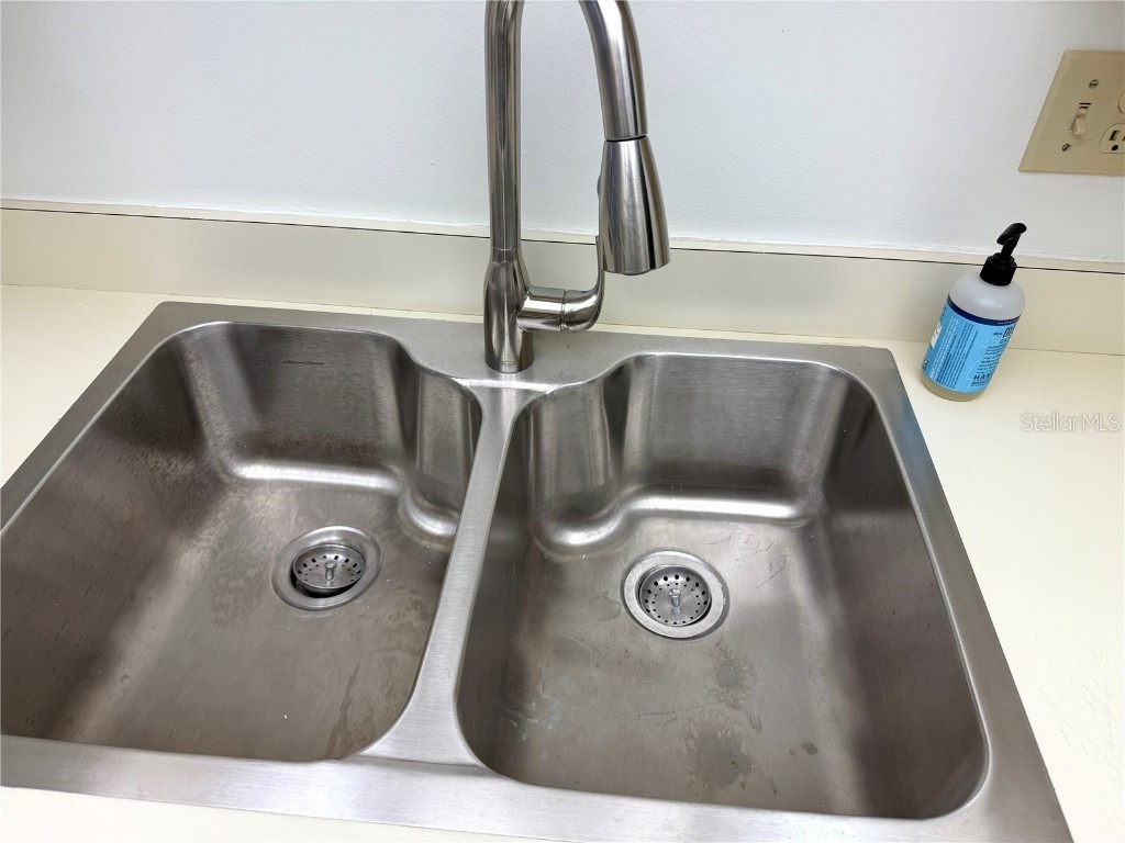 435 30th Avenue W #D303 Bradenton FL 34205 A4640805 image8