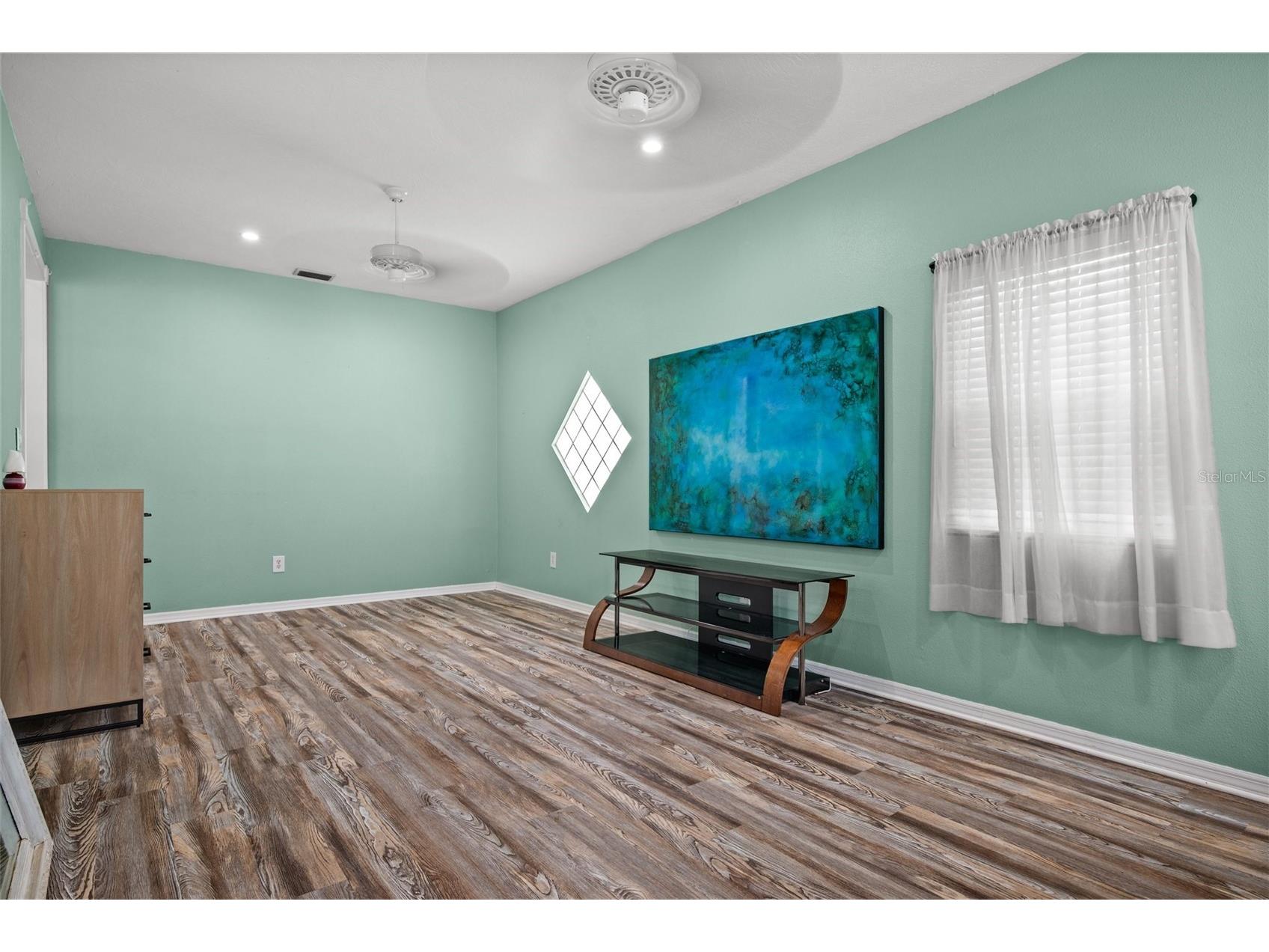 435 3rd Street NW Largo FL 33770 TB8455661 image10