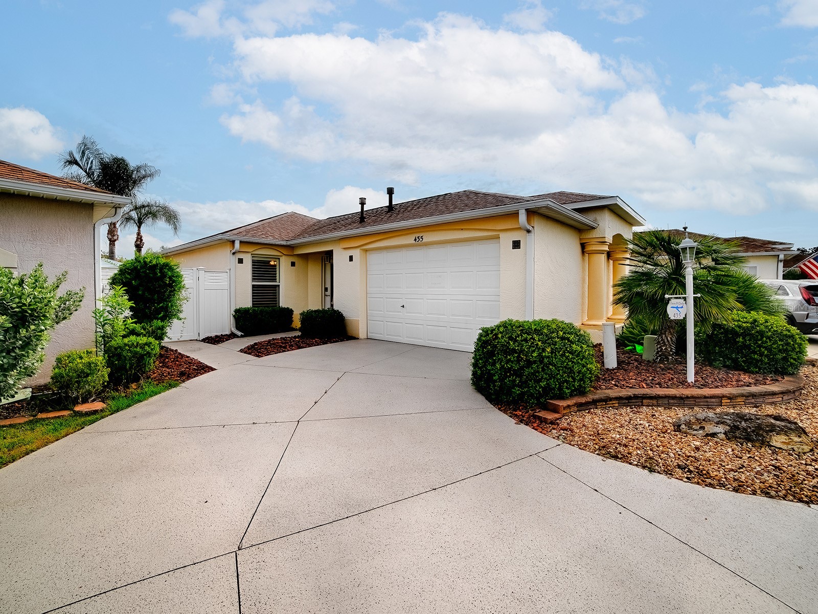 435 Carlisle Court The Villages FL 32162 G5114653 image1