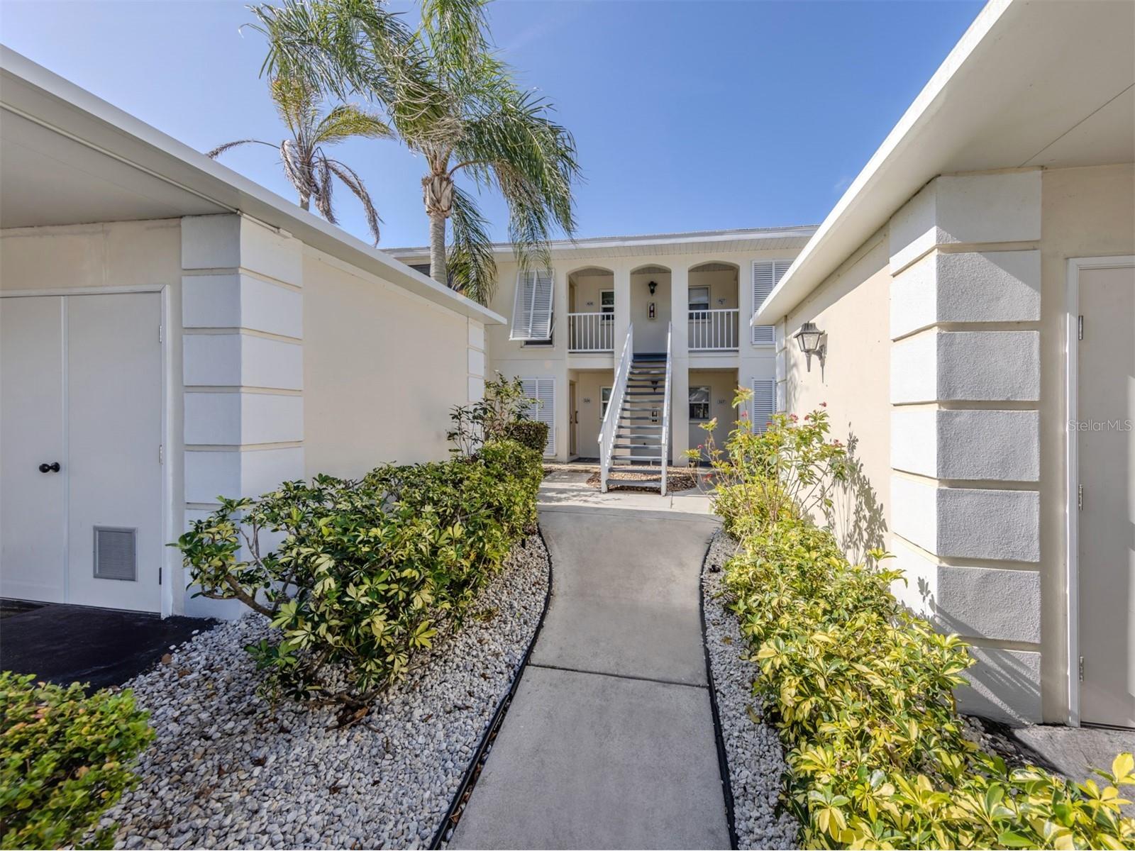 435 Cerromar Lane #326 Venice FL 34293 N6142886 image1